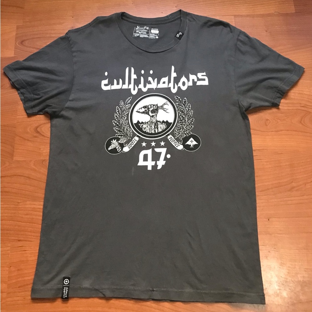 LNG  Clothing Company Mens gray graphic Tee